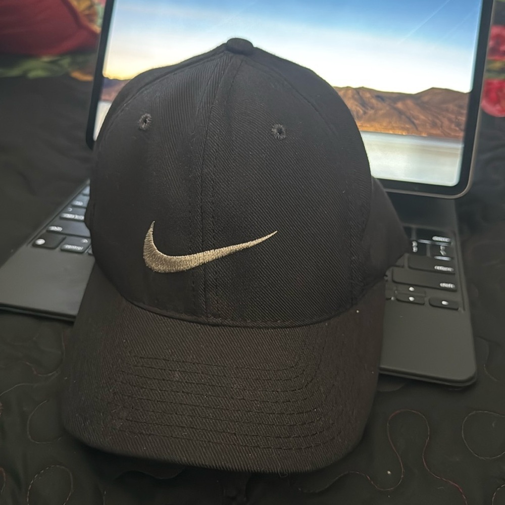 Nike Golf Hat - Unisex
